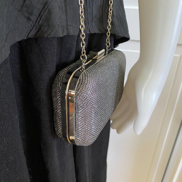 Jessica  McClintock Shoulder Strap/Clutch Purse - Picture 4 of 5